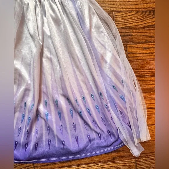 Disney Elsa Nightgown - Picture 2 of 5